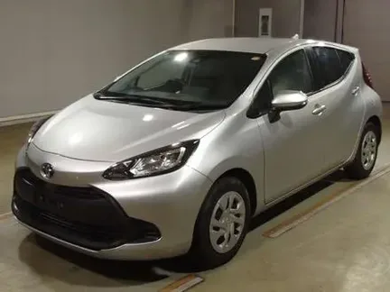 2022 TOYOTA AQUA