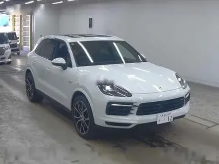 2022 PORSCHE CAYENNE