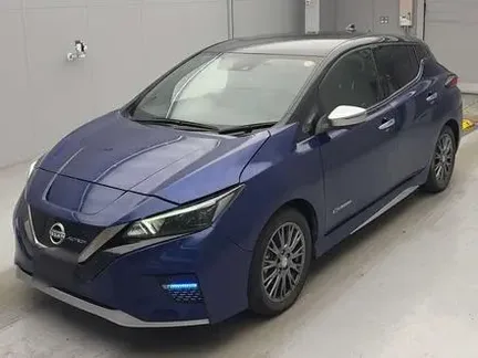 2022 NISSAN LEAF