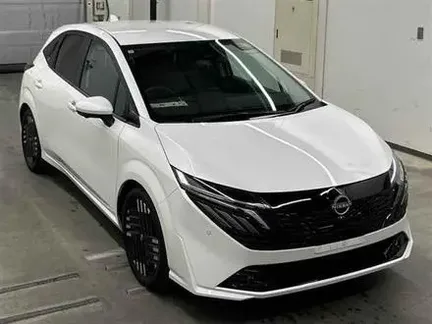 2025 NISSAN AURA
