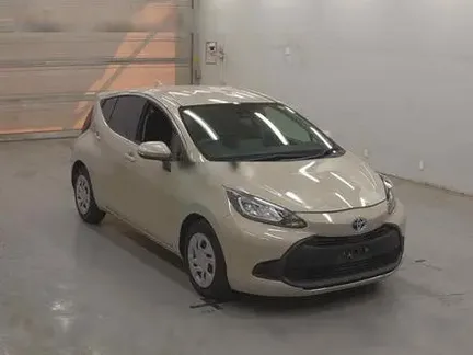 2022 TOYOTA AQUA