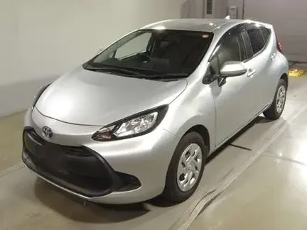 2022 TOYOTA AQUA