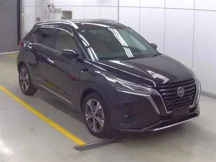 2022 NISSAN KICKS