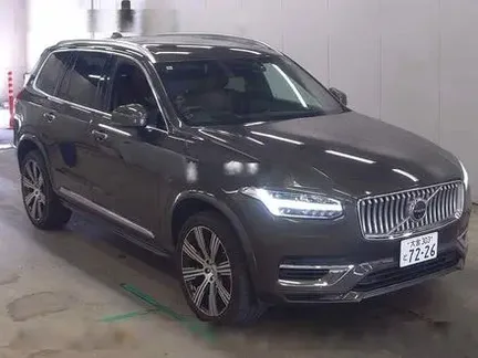 2022 VOLVO XC90