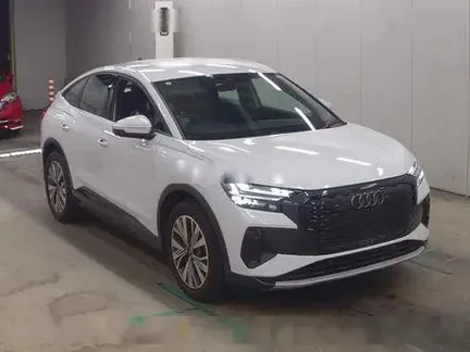 2023 AUDI Q4