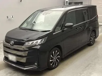2022 TOYOTA NOAH