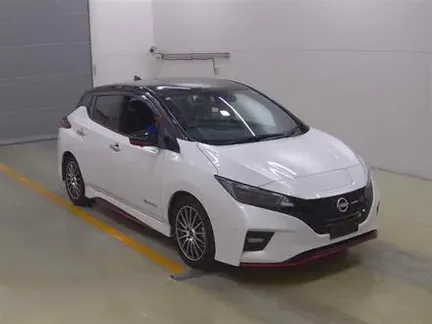 2023 NISSAN LEAF