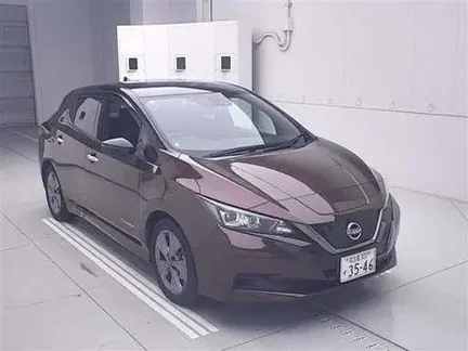 2022 NISSAN LEAF