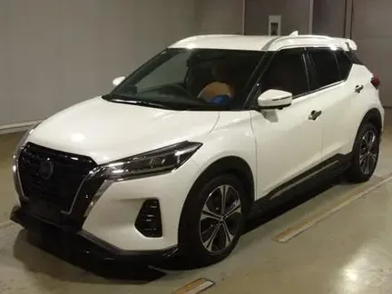 2022 NISSAN KICKS
