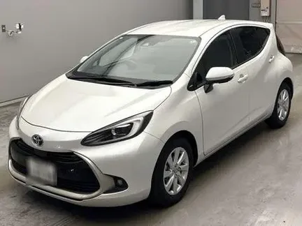 2025 TOYOTA AQUA