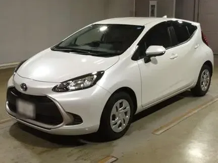 2025 TOYOTA AQUA