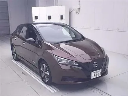 2022 NISSAN LEAF