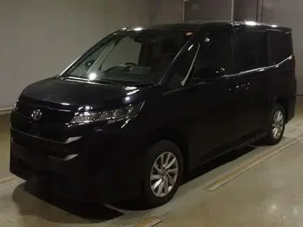 2025 TOYOTA NOAH
