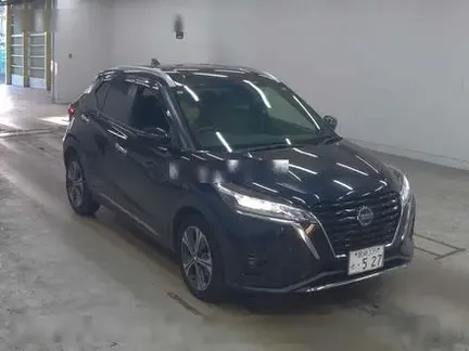 2022 NISSAN KICKS
