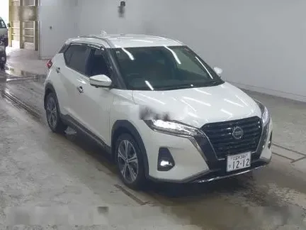 2022 NISSAN KICKS