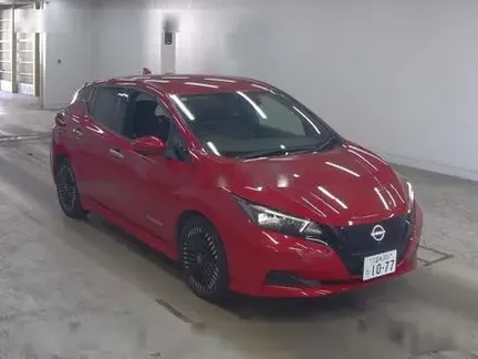 2023 NISSAN LEAF