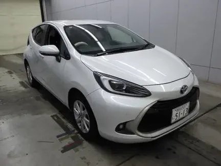 2022 TOYOTA AQUA