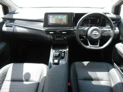 2025 NISSAN AURA